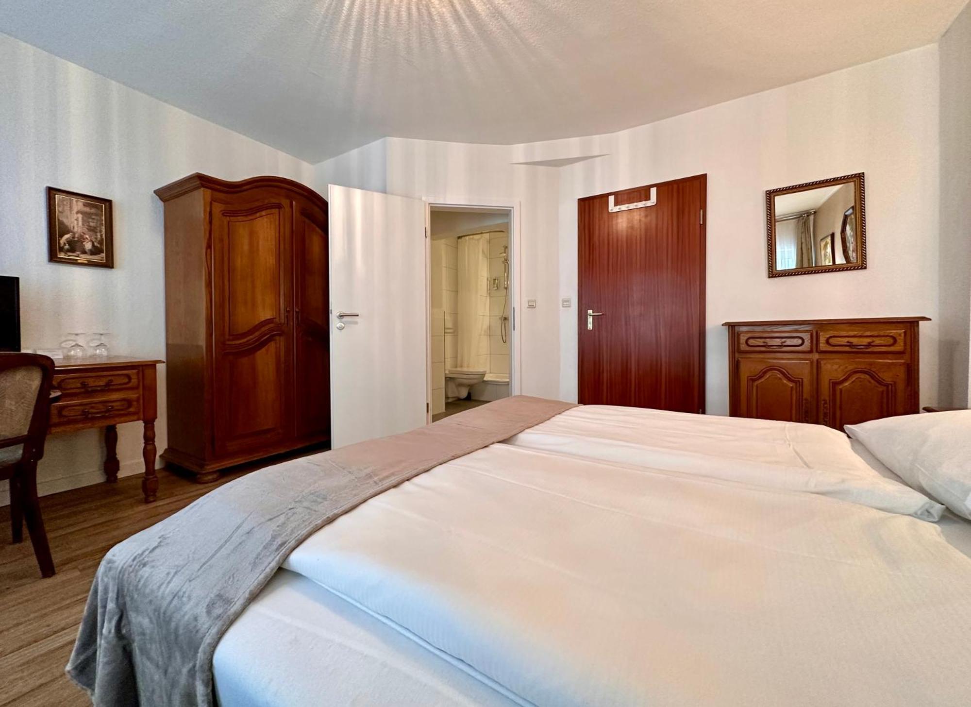 Altstadthotel Hayk Am Rhein Colónia Quarto foto