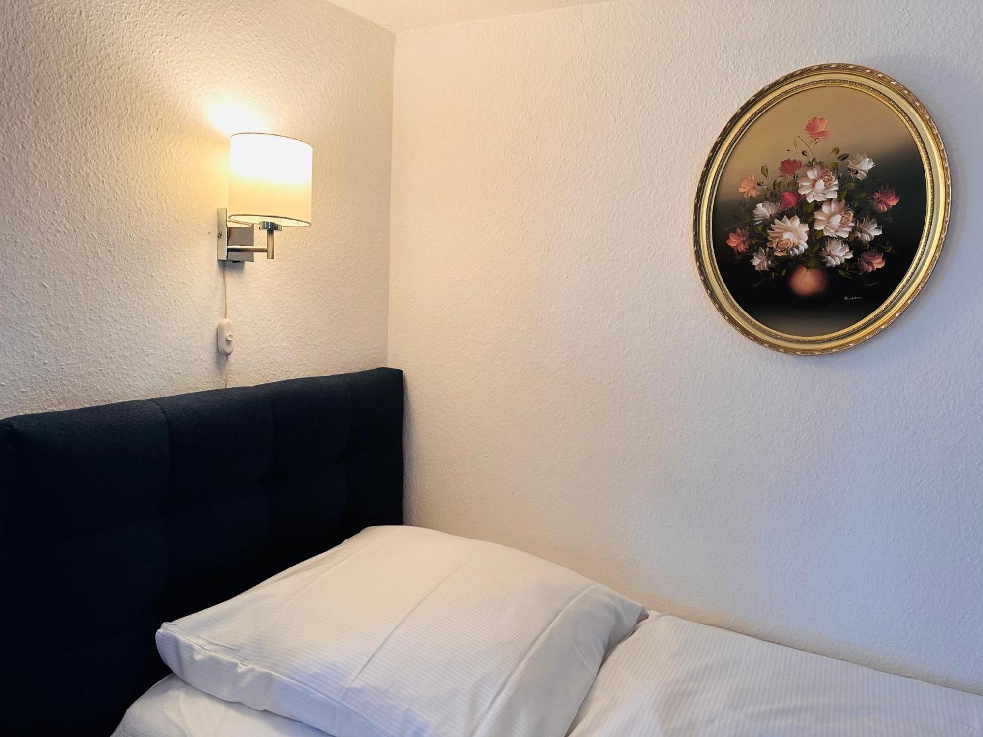 Altstadthotel Hayk Am Rhein Colónia Exterior foto