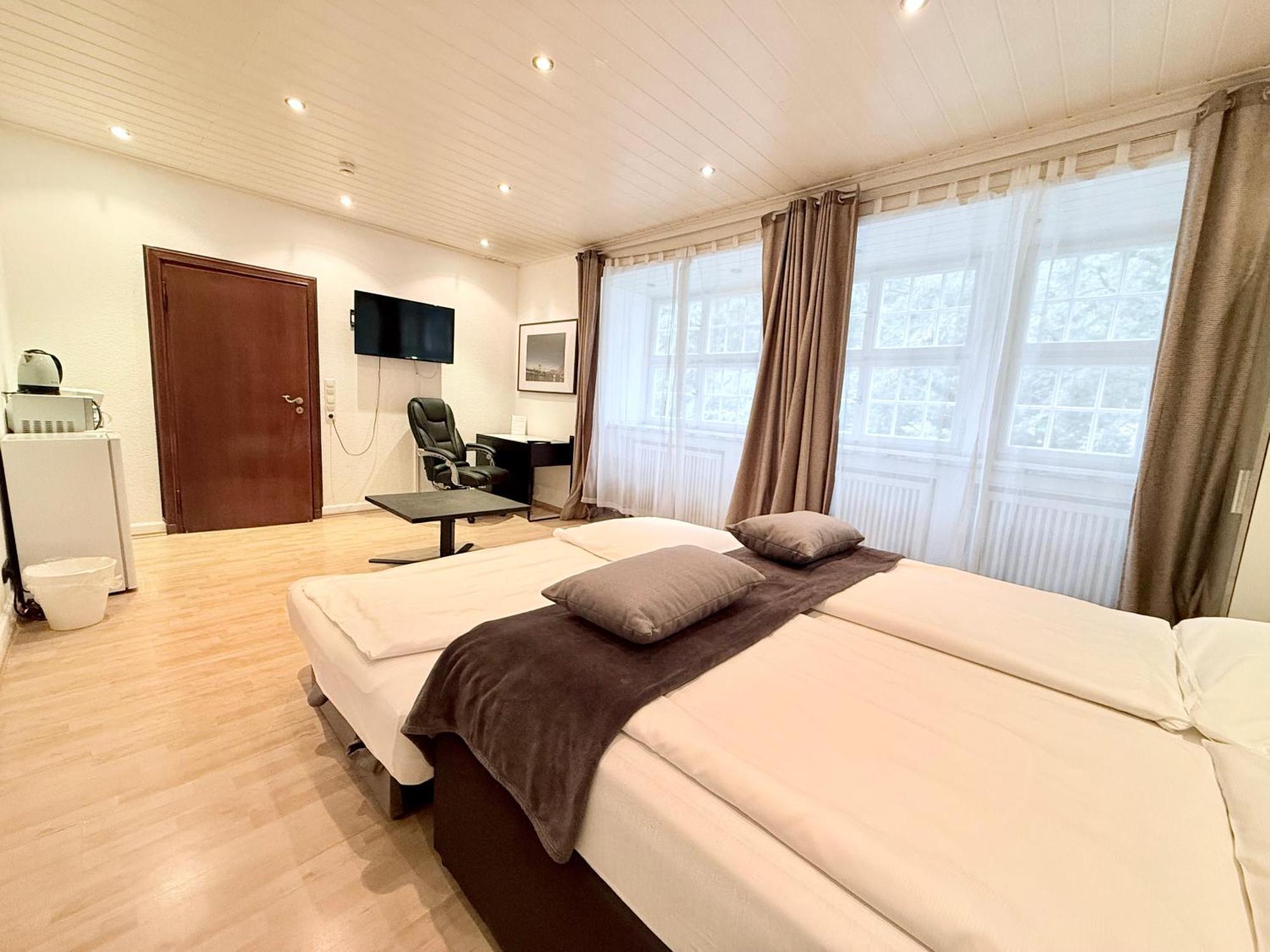 Altstadthotel Hayk Am Rhein Colónia Quarto foto