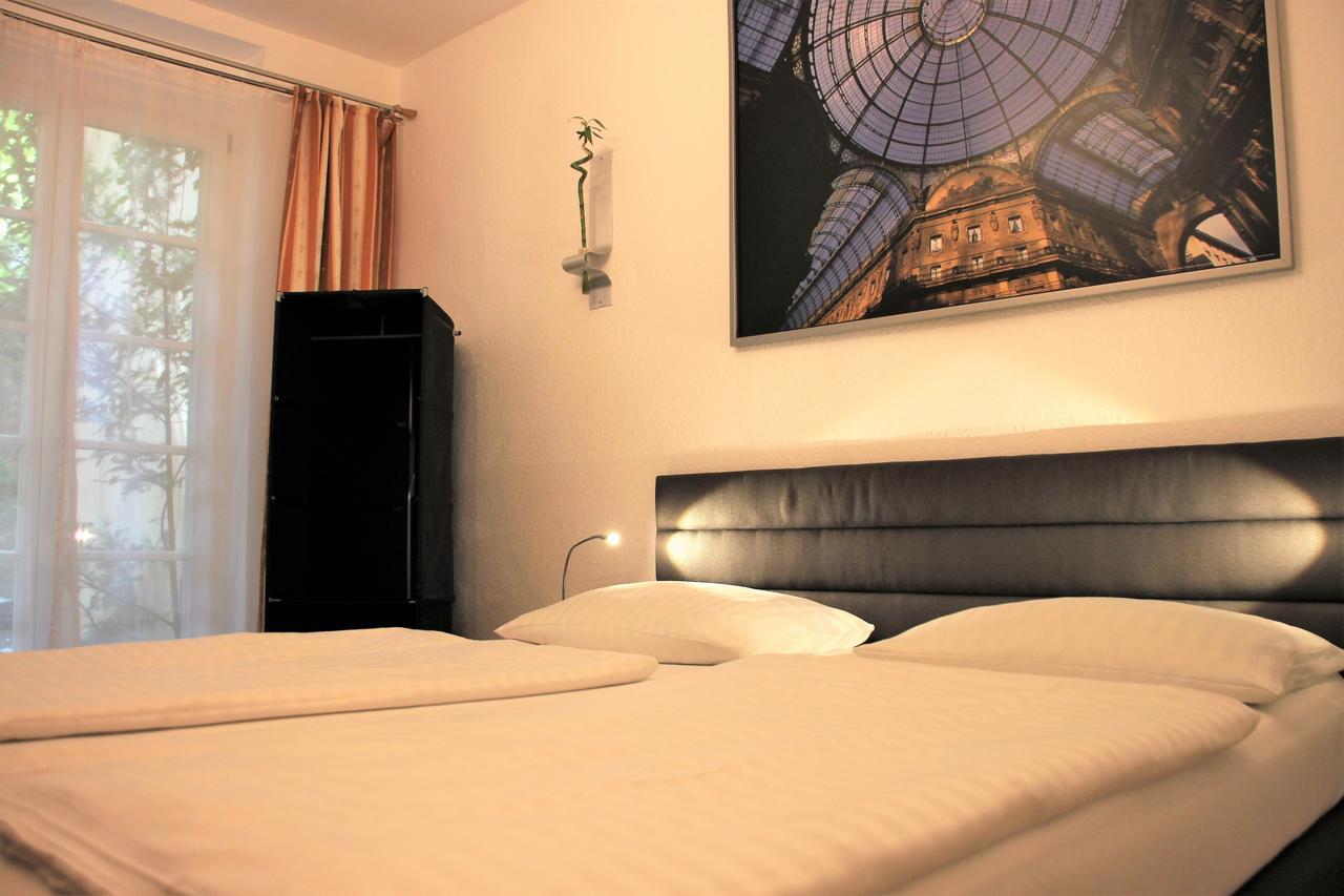 Altstadthotel Hayk Am Rhein Colónia Exterior foto